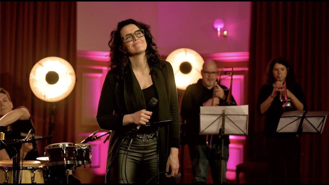 Die Brille | Gewinnersong "Wintoklong 2021" von Evi Mair