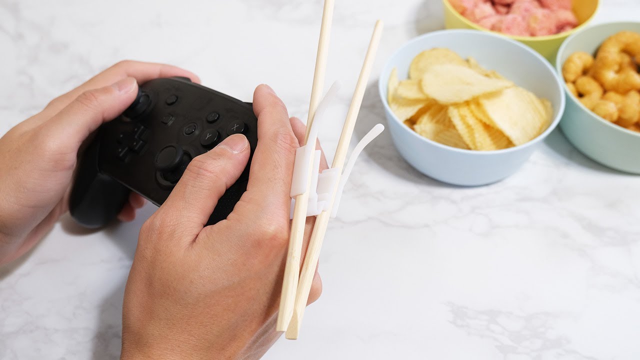 ゲーミング割りばしホルダー 手を汚さずお菓子を食べられる Gaming