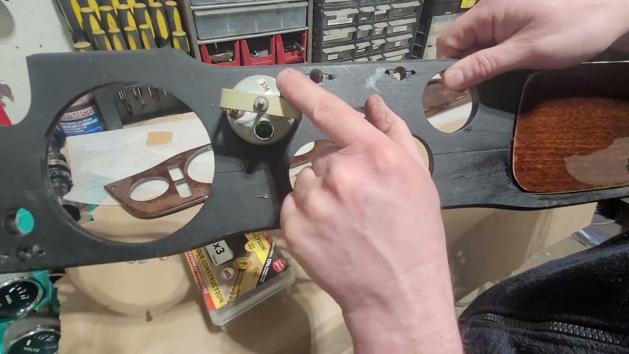 Установка приборной панели Triumph Tr6, часть 1