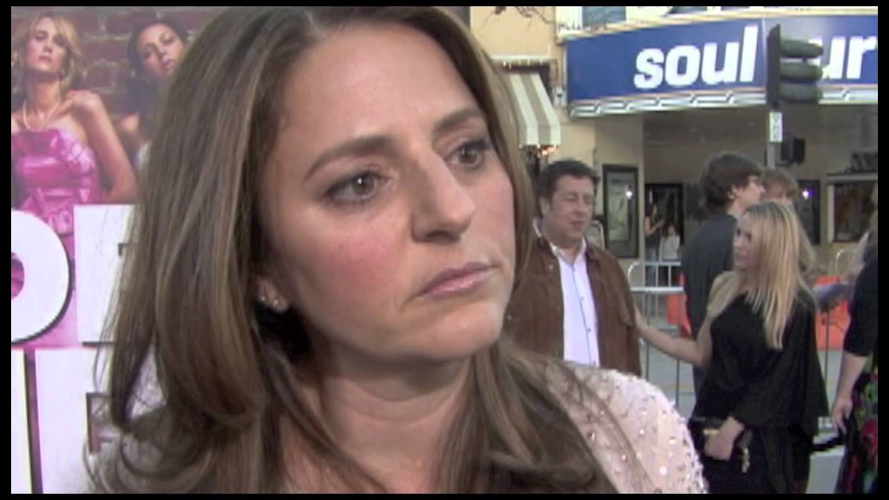 annie-mumolo-interview-bridesmaids-youtube