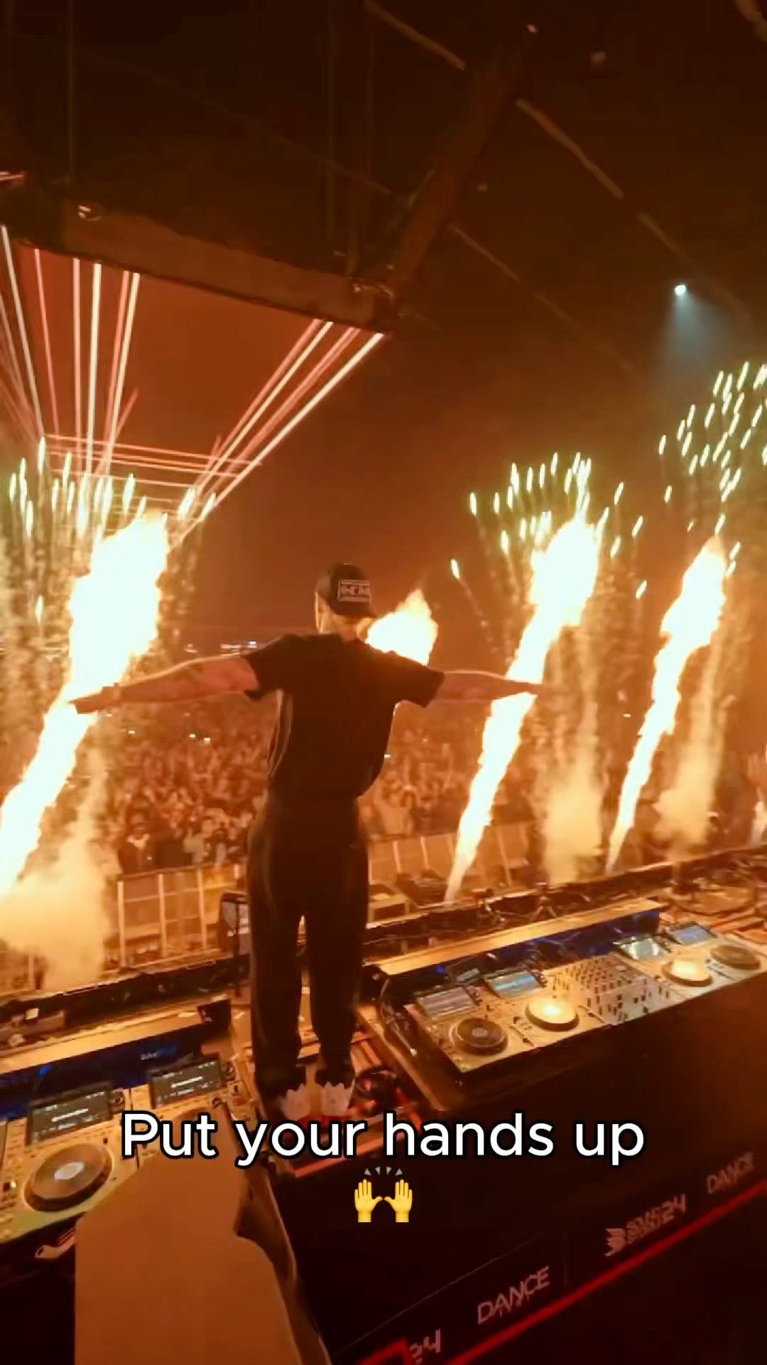 Put your hands up for your favourite city! ? #spinnin #spinninrecords #newmusic #outnow