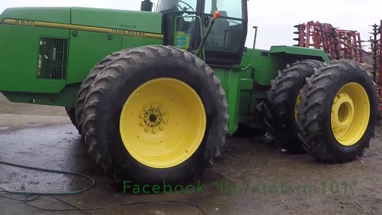 John Deere 8970 Gets a Bath