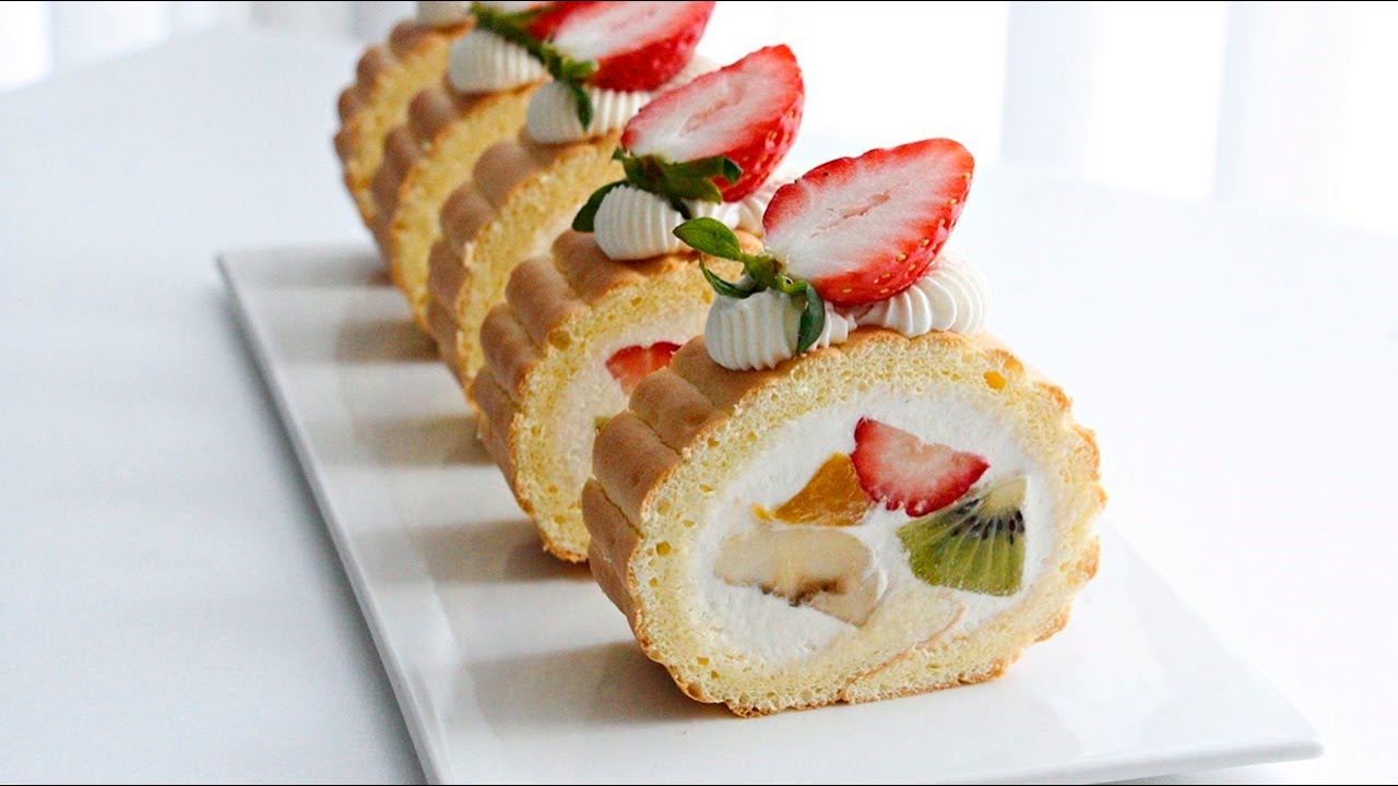 Sub) 간단 비스퀴 반죽을 이용한 완벽 롤케이크 만드는 방법 Fresh fruit roll cake フルーツロールケーキ