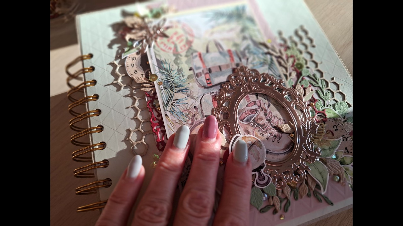 Trīs meitenes mašīnā, ieskaitot suni