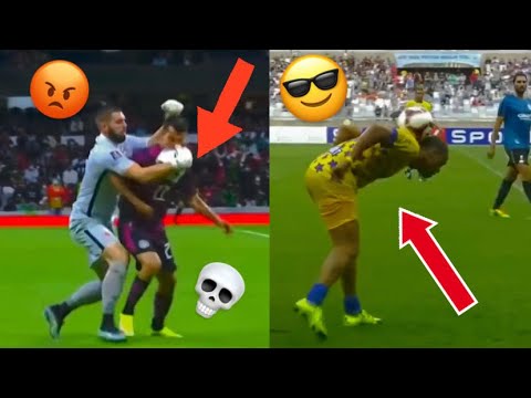Funny Moments in Football (14)😂