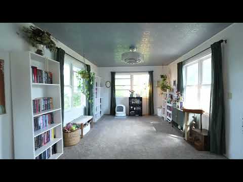 576 Pioneer Rd, Waterloo, IA home video tour