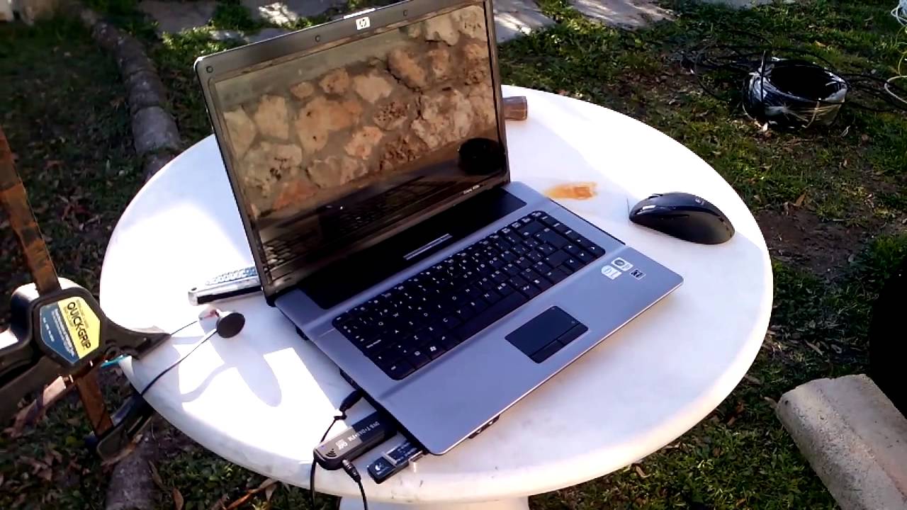 Rtlsdr: Hack Software defined radio awesomeness!