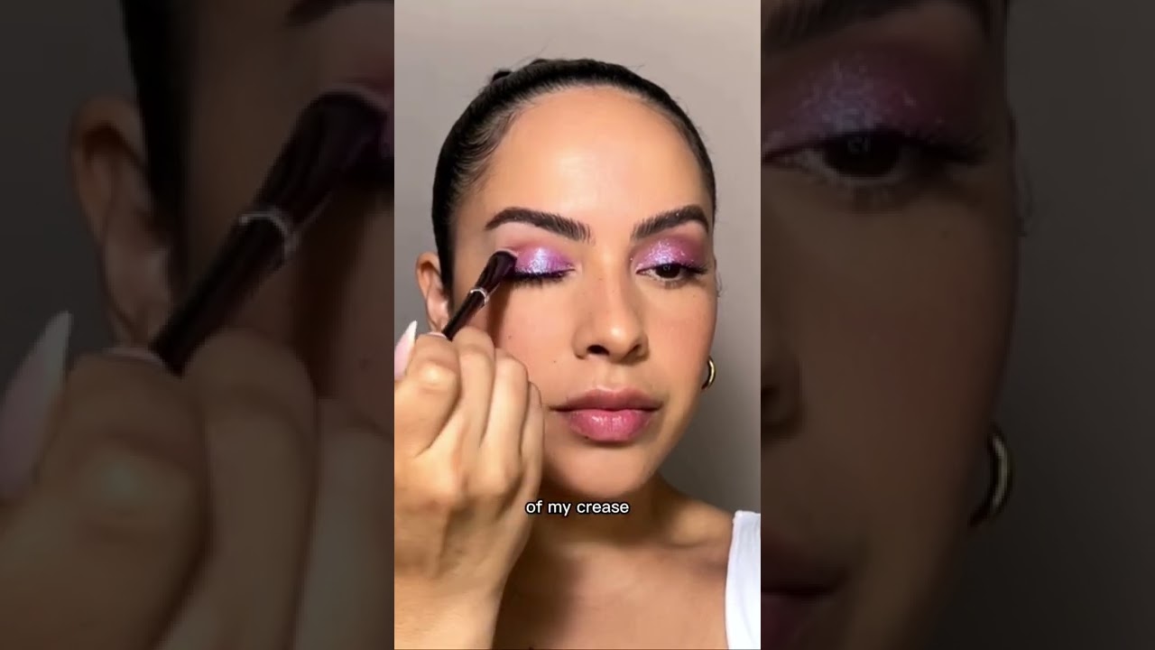 Our Eye Crescent Crease Brush offers precise placement for makeup application 💜 