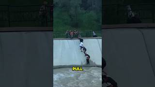 When Strangers Helps Stuck Dog