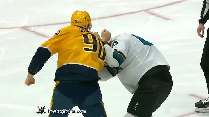 Jeffrey Viel vs Mark Borowiecki Apr 12, 2022