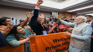 Samachar 7 pm | PM Narendra Modi receives warm welcome from Indian community in Johannesburg & more screenshot 1