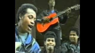 Kiaka - Mbola kely (Clip Officiel)