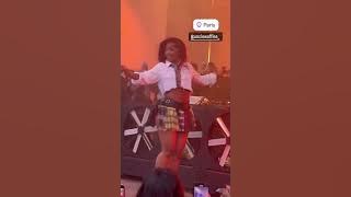 Uncle Waffles performs “Wadibusa” in Paris, France (Part 2)