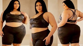 Famous plus size criss-cross Top & Biker 🏍 shorts set| Wealth