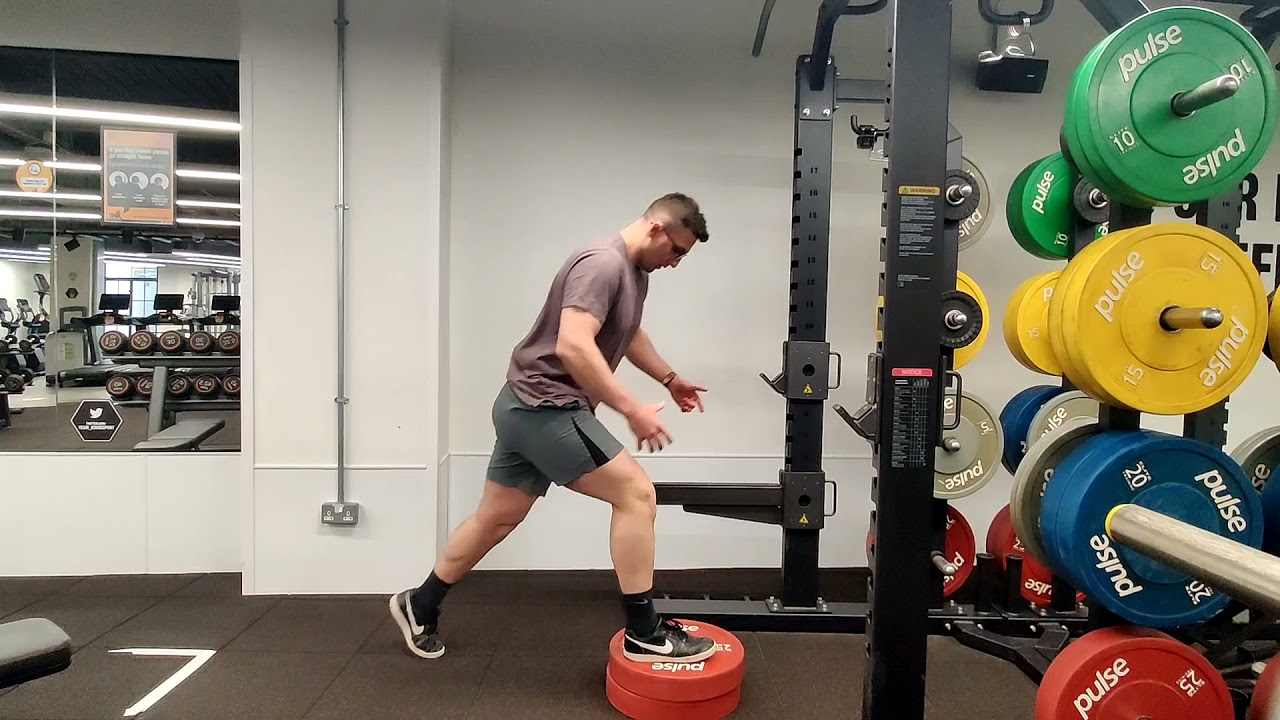 7 Belt Squat Alternatives For A Complete Leg Workout