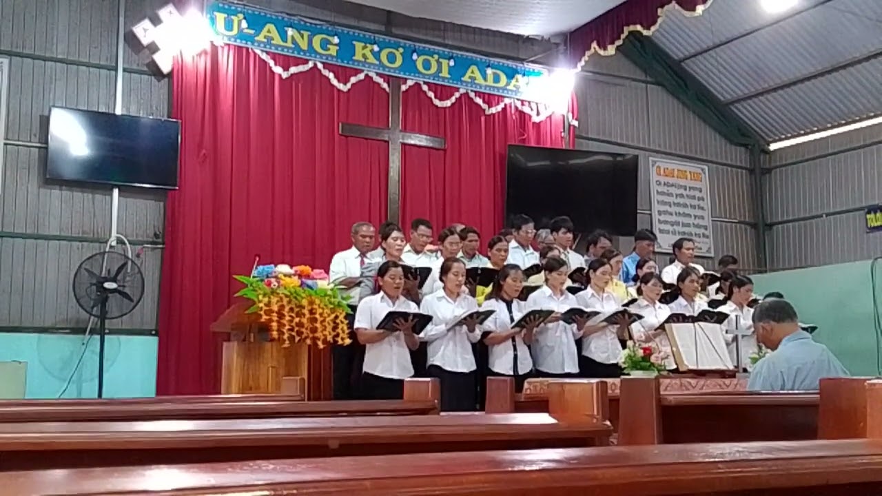 Mrô 402 Sang kâo Adih. Gah Adih ia Krong...Tơpul Amĭ ma & Ơi Yă...plei brong goai