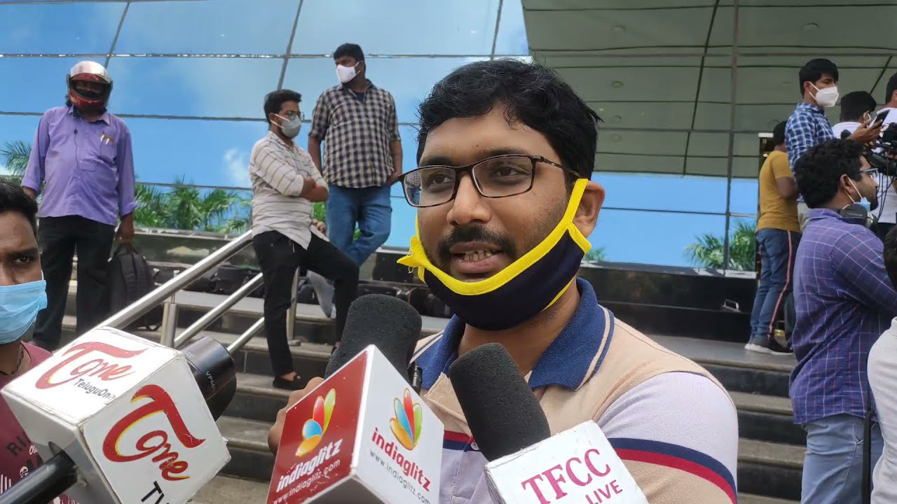 Pelli Sandadi Public talk | Pelli Sandadi Review & Rating | 