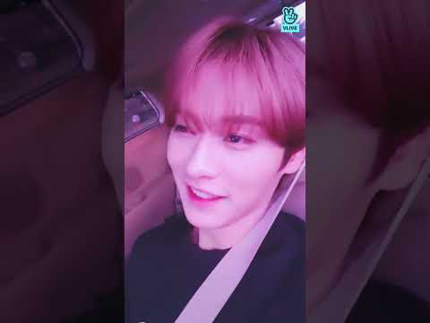 VLIVE Stray Kids Lee Know Ri Bang Clouds Are So Beautiful After MuCore Subthai 