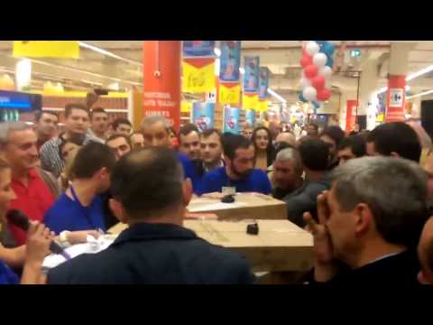 რა მოჰყვა კარფურში ფასდაკლების აქციას?