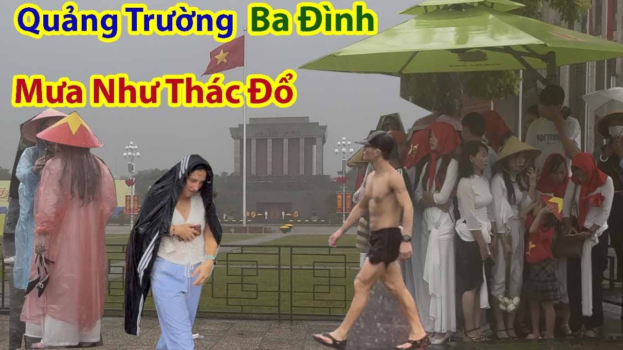 Vòng Quanh Quảng Trường Ba Đình Chiều Mưa Buồn Thê Thảm