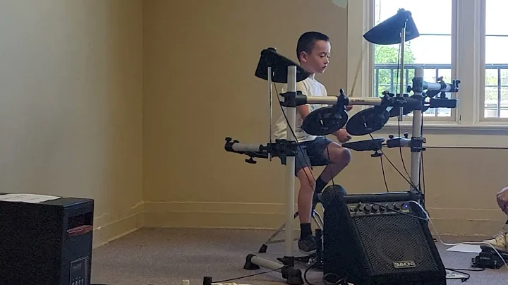 Daniel Devine 5 years old playing Enemy by @Imagin...