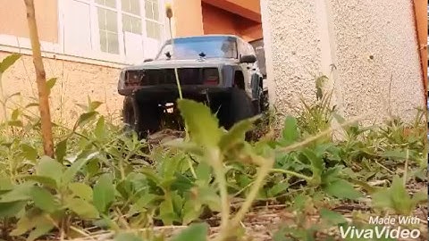 Axial scx10 2 backyard bash!!
