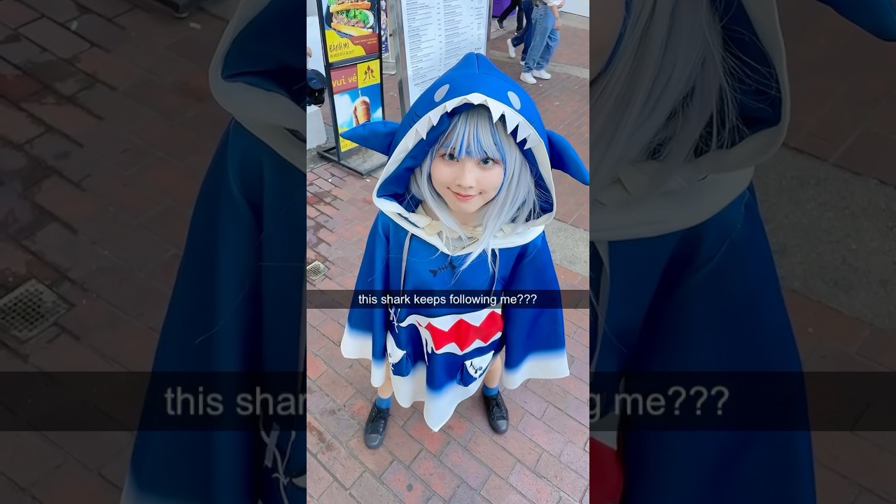 our little shark 💙 [Gawr Gura Cosplay]