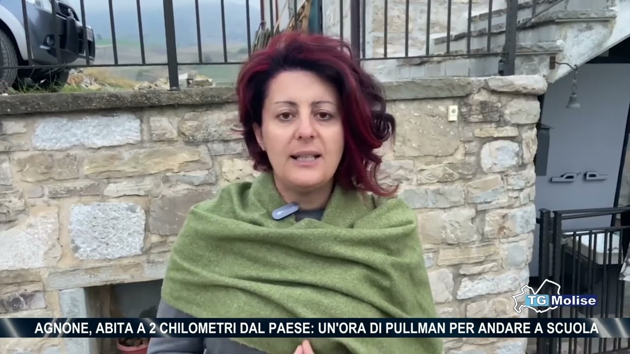 Agnone, abita a 2 chilometri dal paese: un'ora di pullman per andare a scuola