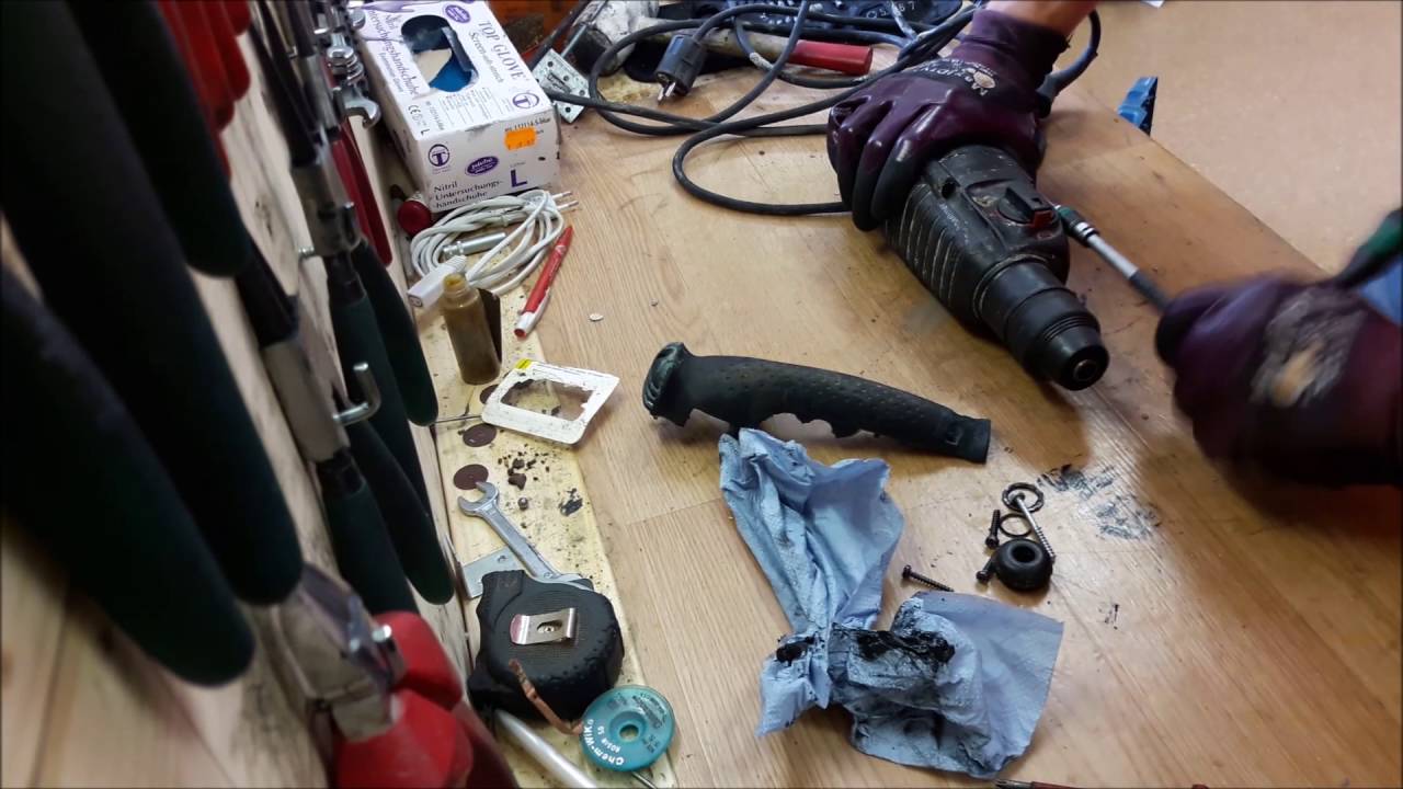 How to disassemble Bosch GBH 2 26 DFR corded rotary hammer drill broken
