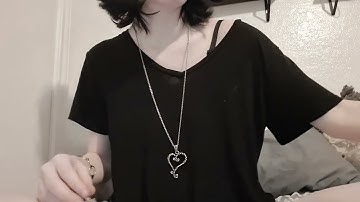 aggressive asmr tapping/scratching/gripping (no talking)