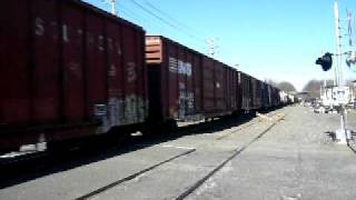 CSX Q439 hustles through Orangeburg