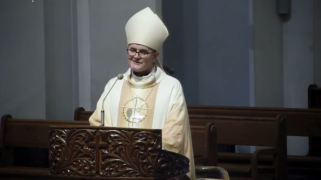 Abp Andrzej Przybylski: Najważniejszym znakiem Królestwa Chrystusa jest krzyż