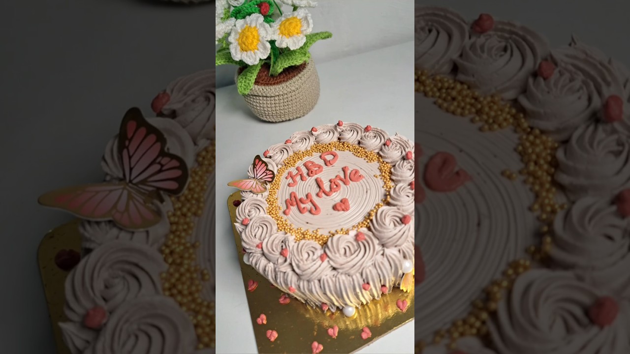 She Ordered This Cake to 