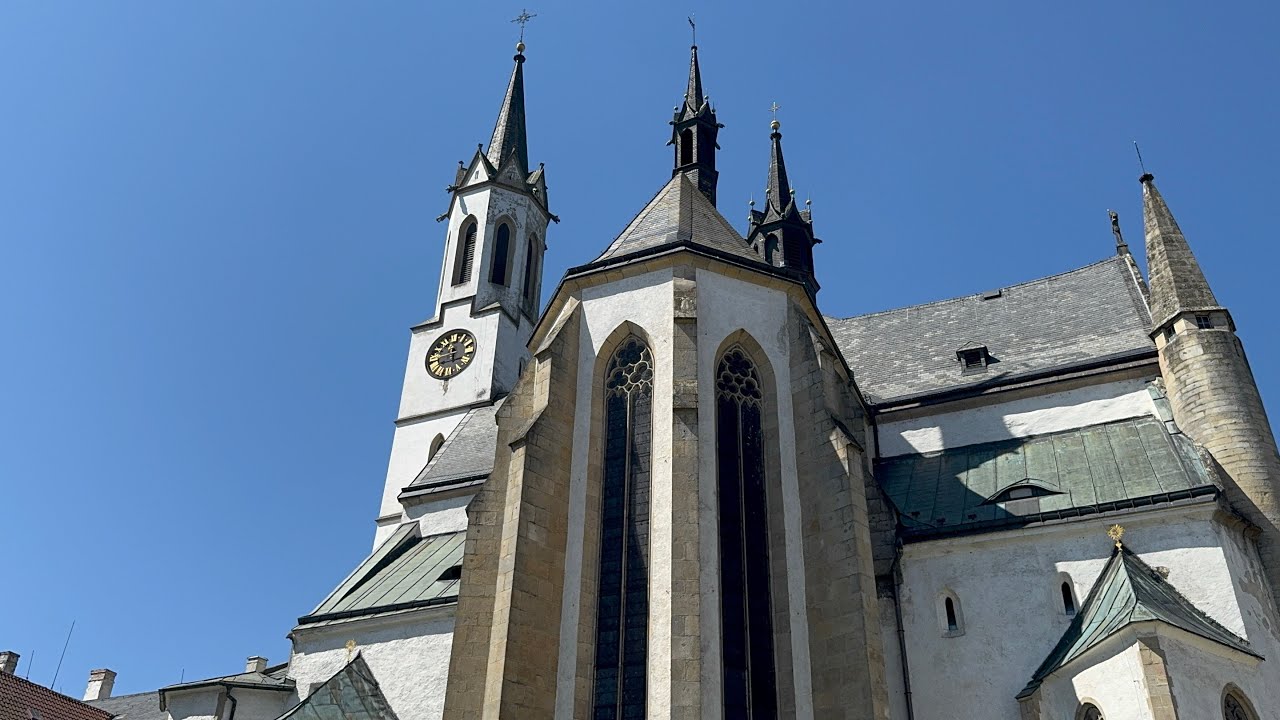 Vyšší Brod (CZ) Kostel nanebevzetí Panny Marie - polední zvonění 