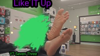Suzette Puts Her Feet Up On Her Desk