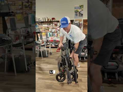 Folding the all new Travel Buggy Aerolux 2c