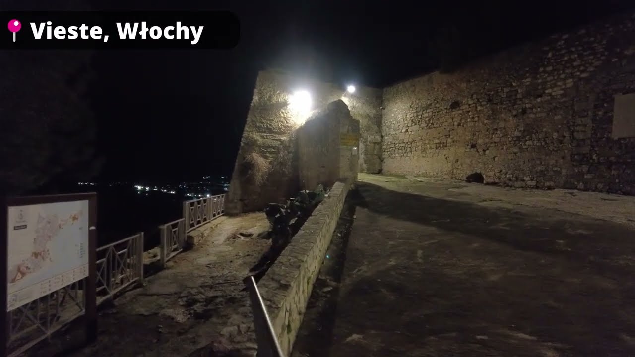 Labirynt uliczek w Vieste | Włochy