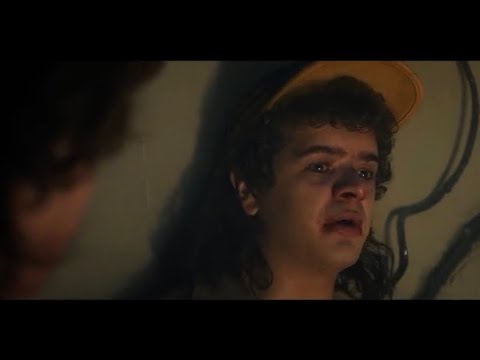Stranger Things 5: Dustin explains to Steve that the Upside Down is actually a wormhole 1/2