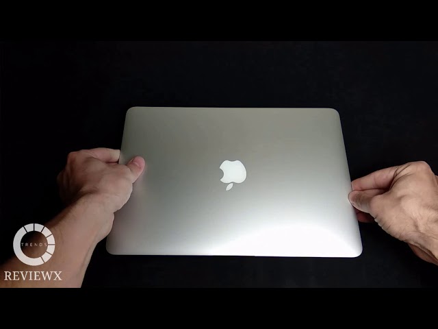 Review of MacBook Air 13 (2017). Unboxing Doha. Qatar