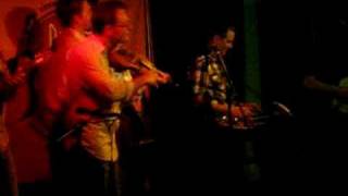 Infamous Stringdusters