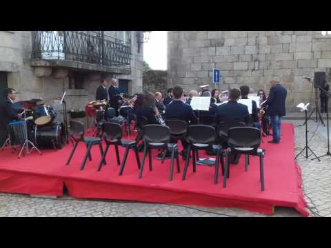 Atua&ccedil;&atilde;o da Associa&ccedil;&atilde;o Filarm&oacute;nica de Vilar Seco no concerto "43 anos de Abril" - 25/04/2017