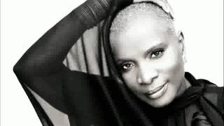 Miniatura del video "Angelique Kidjo - Summertime"