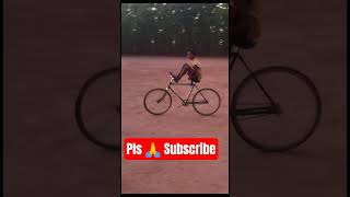 Leg On Handle + Wheelie Challenge 🔥 Crazy Cycle Stunt 😎 | #Viral #Shorts
