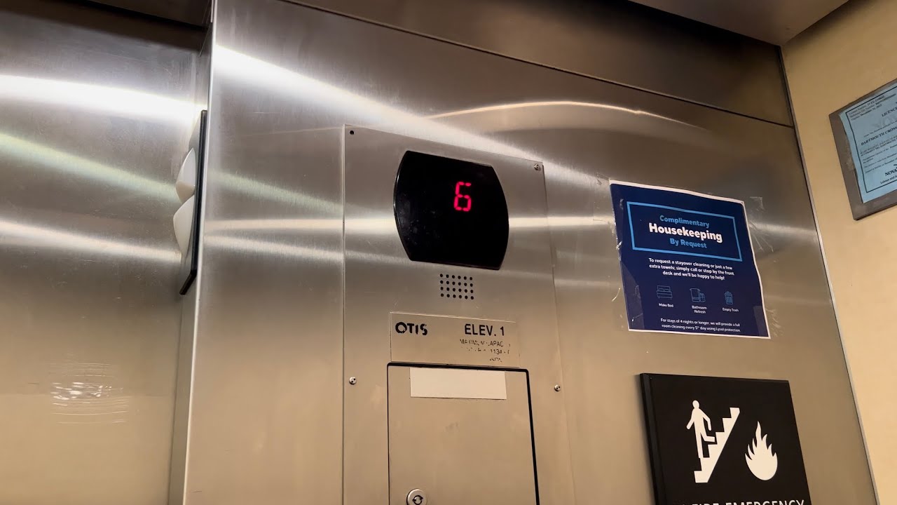 Otis Series 5 Gen2 Mrl Traction Elevators Hampton Inn And Suites 