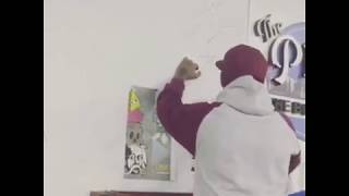Layzie Bone Signing the Wall at The Place Las Vegas | Bone Thugs n Harmony