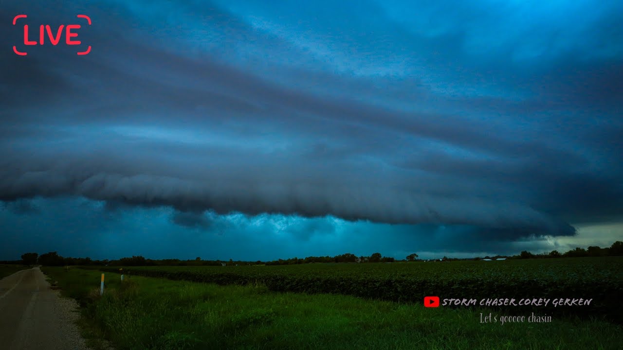 🔴 Maybe Structure? Maybe A Tornado? Fort Stockton Magic - Live Storm ...
