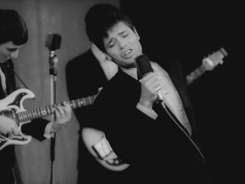 Cliff Richard & The Shadows – Warsaw, 1965 – Polish newsreel