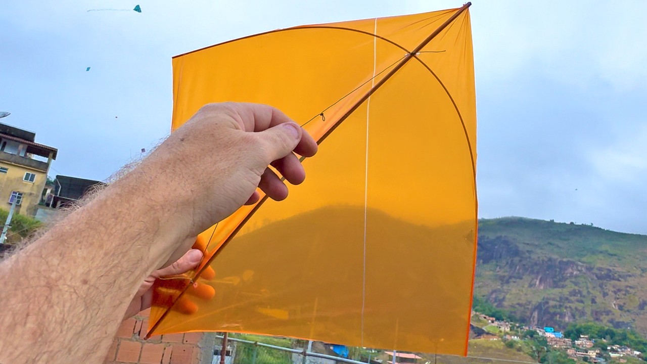 Pipa Caindo entre os Becos e Vielas no Festival no Campinho