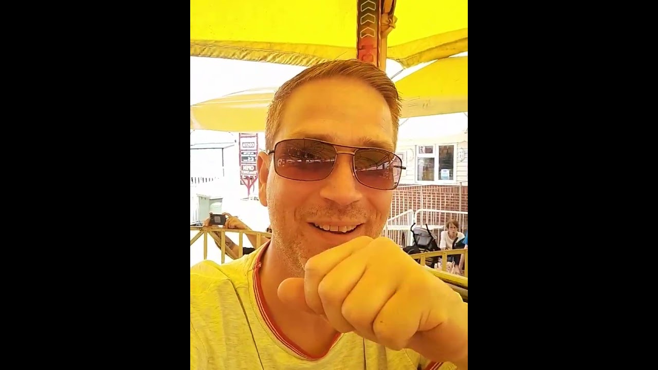 selsey west sands holiday park Fun Fair . what a gem if a park with a walzer that is relentlessm