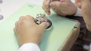 epoxy resin and wood made of jewelry pendant Material list: 1:wood 2:color ink 3:pigment 4: 3:1 Epox. 